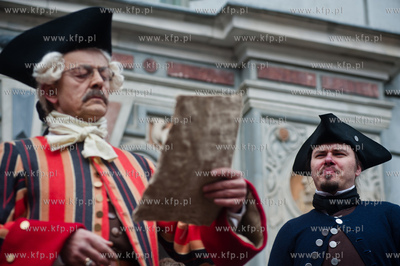 Gdansk. Dlugi Targ. Przedproze Dworu Artusa. Pierwsza...