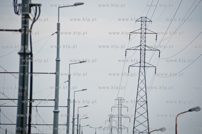 Gdansk. Chelm. Siec wyokiego napiecia.
13.06.2013
fot....