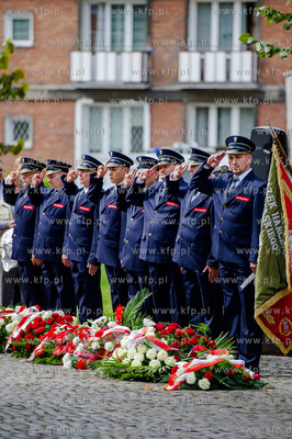 Gdansk. Msza Swieta na placu Obroncow Poczty Polskiej...