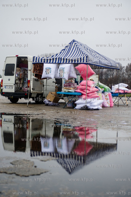 Gielda samochodowa w Pruszczu Gdanskim. Jedno z
najwiekszych...