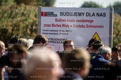 Gdańsk. Wyspa Sobieszewska. Uroczystość wbicia pierwszej...