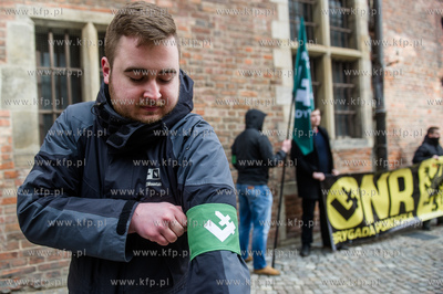 Gdańsk. Długi Targ. Pikieta przeciwko wschodniej...