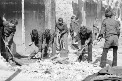 Czy społeczny uczniów pomaturalnego studium zawodowego...