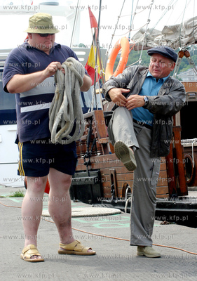 Ekipa filmowa serialu Swieta Wojna (TVP2) realizuje...