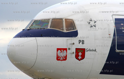 Gdansk, Rebiechowo Nz. Boeing 767-35DER linii LOT ...