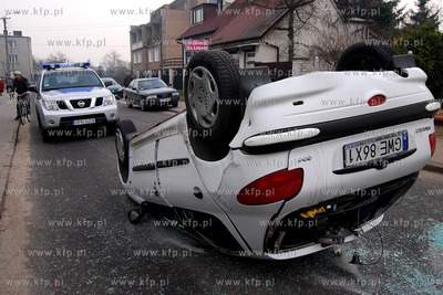 Rumia. O duzym szczesciu moze mowic kierowca Peugeota...