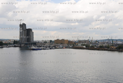 Prom Stena zacumowany przy Skwerze Kosciuszki w Gdyni.
16.06.2008
Fot....