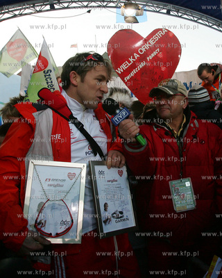 Final XVII WOSP rozpoczal sie w Szczecinie, gdzie na...