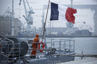 Gdynia Port Wojenny. FNS Commandant Blaison to fregata...