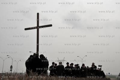 Droga krzyzowa na Gorze Jana Pawla II w Pelplinie pod...