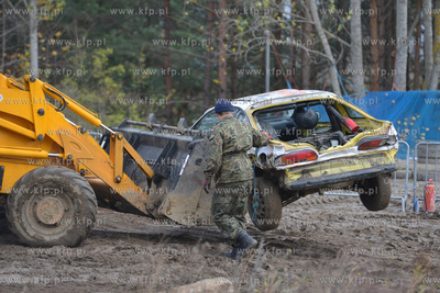 ZYWE TRUPY GRASOWAŁY W KOLIBKACH. Kolejna 14. juz...