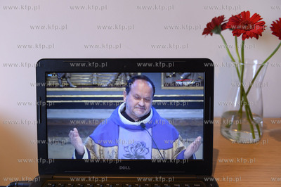 Transmisja mszy św. na żywo bez uczestnictwa wiernych...