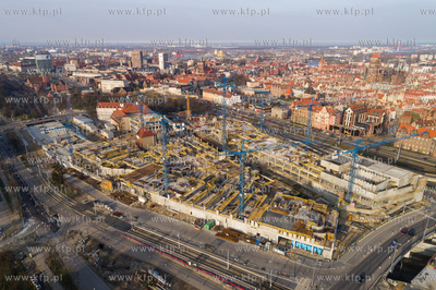 Budowa ogromnej galerii handlowej Forum Gdansk. 8.04.2017...