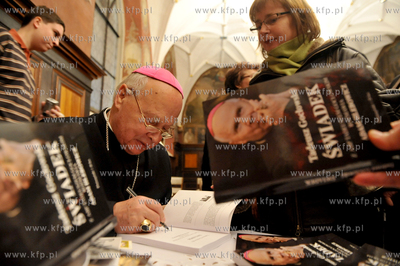 Gdansk. Promocja ksiazki Adama Hlebowicza Swiadek,...