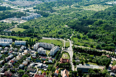 Gdansk Brzezno z lotu ptaka. Widoczne ul. Wczasy i...