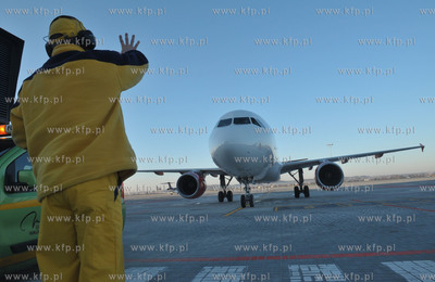 Pierwszy dzien funkcjonowania nowego terminalu T2 gdańskiego...