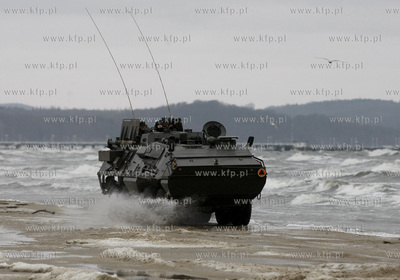 Sopot. Oficjalny sztab WOSP przy Sopockim Klubie Zeglarskim...