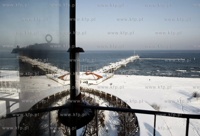 Sopot. Molo widziane z latarni morskiej.
05.02.2010
fot....