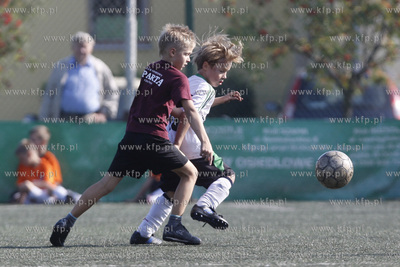 Gdansk Zaspa. Pilkarski turniej dzikich druzyn Do przerwy...