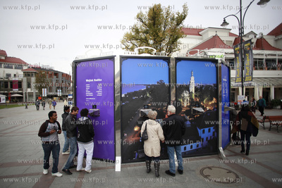 Sopot. Instalacja artystyczna Wojtka Radtke, na ul....