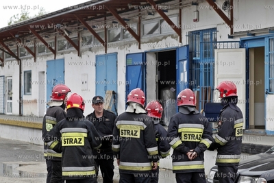 Pozar w punkcie odbioru towaru sklepow OLE OLE i RTV...
