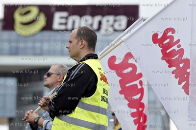 Gdansk. Demonstracja pracownikow firmy energetycznej...