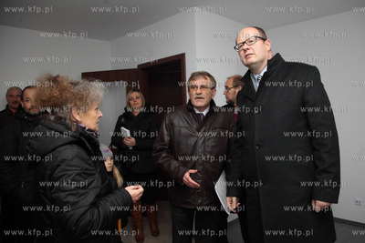 Uroczystosc przekazania mieszkan nowym lokatorom w...