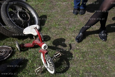 Gdańsk Oliwa. Kuźnia Wodna. Pchli Targ Techniki.
12.04.2015
fot....