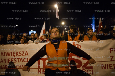 Warszawski "Marsz Niepodległości" organizowany przez...
