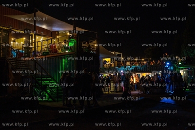 Gdańsk.  Życie kulturalno - rozrywkowe na terenach...