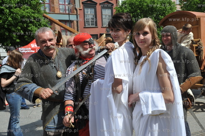 III Swiatowy Zjazd Gdanszczan. Parada Bursztynu
23.05.2010
fot....