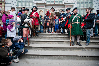 Gdansk. Dlugi Targ. Przedproze Dworu Artusa. Pierwsza...