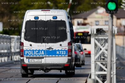 Gdansk. Sobieszewo. Odremontowany most pontonowy.
06.05.2014
fot....