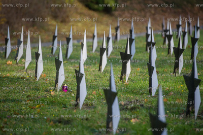 Gdansk. Cmentarz Zolnierzy Radzieckich. Dzien Wszystkich...