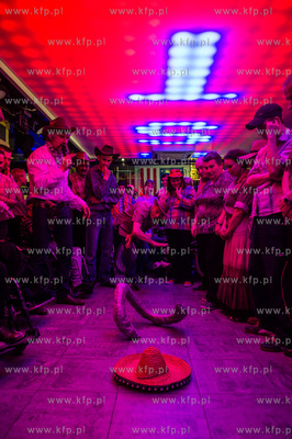 Gdansk. Klub Miasto Anaiolow. Wild West Disco - Impreza...