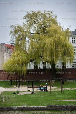 Chojnice. Plac zabaw dla dzieci.
26.04.2016
fot....