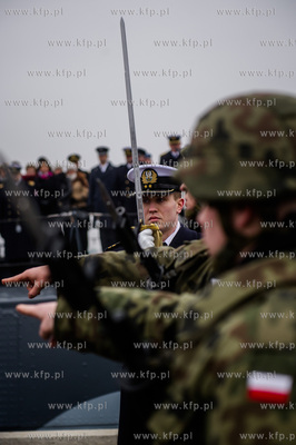Gdynia. Nabrzeże Pomorskie. Uroczysta przysięga wojskowa...