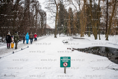 Gdańsk. Niedzielny, mroźny i śnieżny spacer po...