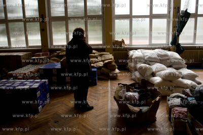 Gabin woj.mazowieckie NZ Dary dla powodzian gromadzone...