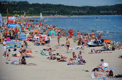 Sloneczna pogoga oraz wysokie temperatury przyciagnely...