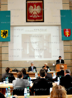 Podczas Sesji Rady Miasta Gdyni jednoglosnie uchwalono...