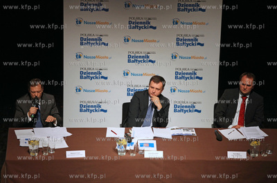 Teatr Wybrzeze - Scena Kameralna w Sopocie. Debata...