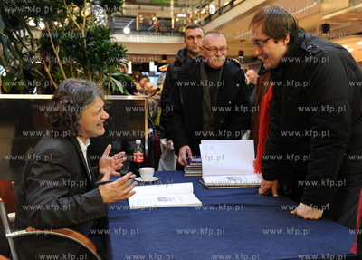 Centrum Handlowe Manhattan w Gdansku Wrzeszczu. Maciej...