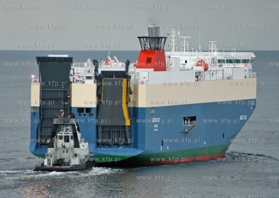 Port Gdynia. Samochodowiec PC/TC Baltic Ace
06.2007
fot....