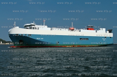 Stocznia Gdynia. Samochodowiec PC/TC Baltic Ace
02.08.2012
fot....