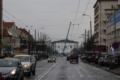 Gdynia, Skwer Kosciuszki. Budwa sceny na koncert sylwestrowy...