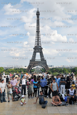 Wieza Eiffla w Paryzu widok z placu Trocadero
03.08.2010
Fot....