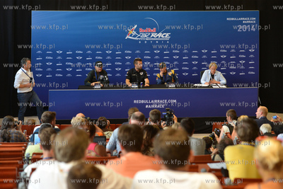 Gdynia - 4. przystanek Mistrzostw Swiata Red Bull Air...