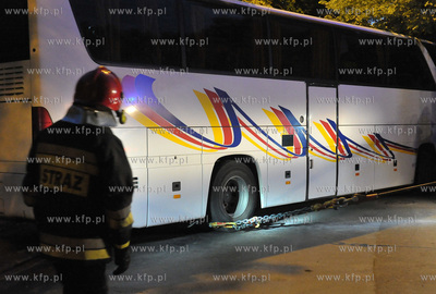 Sopot. Ulica Haffnera. Okolo godziny 21 autokar turystyczny...