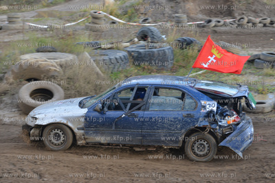 ZYWE TRUPY GRASOWAŁY W KOLIBKACH. Kolejna 14. juz...